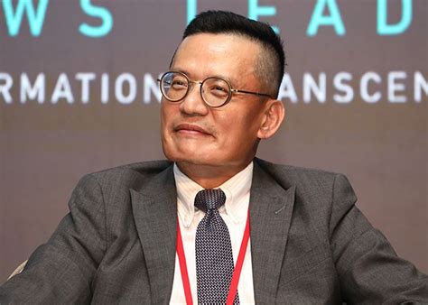 融e行 手机银行品牌全新升级融e行华丽变身，盛装登场。 企业手机银行 为企业客户量身订制的金融服务产品，企业财务、一手掌握。 海外版手机银行 为海外客户提供的移动金融服务平台。 海外版企业手机银行 为海外客户提供的移动金融服务平台。 金融业决胜科技运用，深耕小资族挖掘大商机-移动支付网