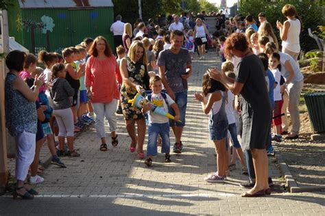 Wann muss ein adjektiv dekliniert werden? Blaskapelle