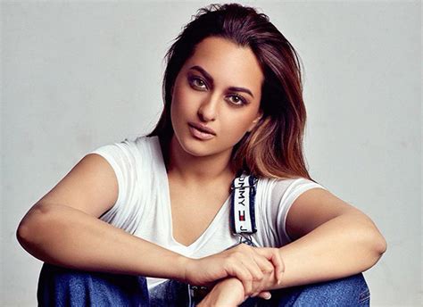 Shocking Sonakshi Sinha Accused Of Cheating Her Team Clarifies On The Matter Bollywood News
