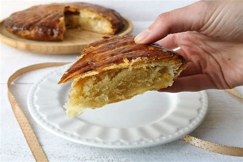 Recette De Galette Des Rois La Frangipane Fa On Cyril Lignac