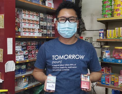 Individu pemastautin dan bukan pemastautin yang menjalankan perniagaan: Peniaga mengeluh rokok dikenakan cukai - Utusan Digital