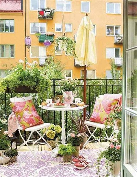 Philosophy is the same whether you have a small room or a small garden or balcony. 30 Inspiring Small Balcony Garden Ideas - Amazing DIY ...