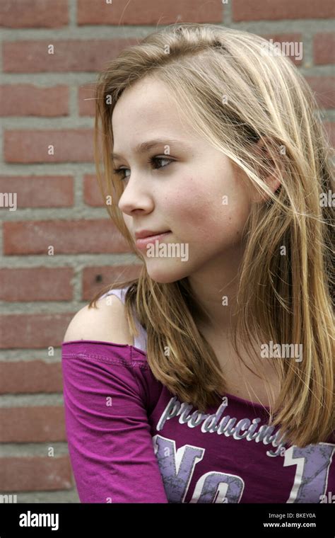 Teenager Mädchen Träumen Vor 12 Jahren Stockfotografie Alamy