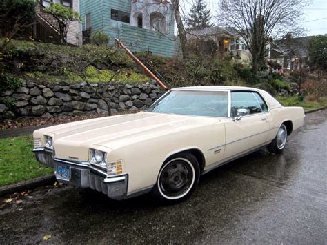 Seattles Classics 1971 Oldsmobile Toronado