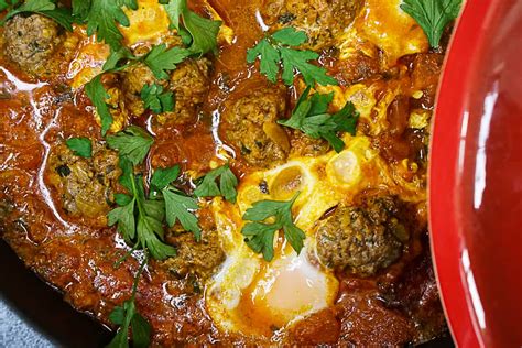 I only call for 1 teaspoon of cayenne here, because no matter. Moroccan Kefta Tagine With Eggs Recipe - Moroccan Meatballs