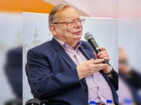 Ruskin bond, (born on 19th may 1934) is an indian writer of british descent. Renowned author Ruskin Bond to narrate his stories on AIR - Times of India