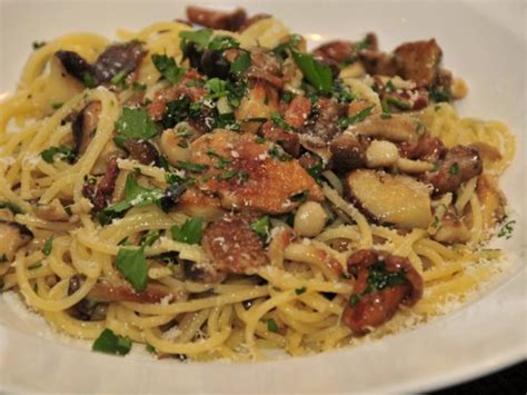 Spaghetti ai funghi Rezept mit Bild