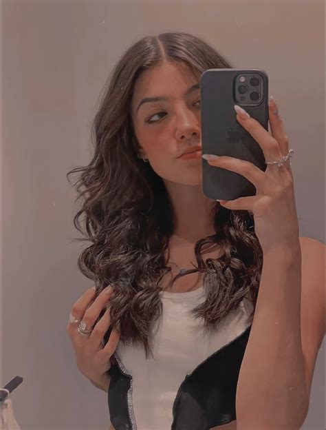 Charli Damelio Girl Mirror Selfie Selfie