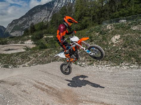 The lowest price ktm model is the duke 200 rp 35,4 million and the ktm 390 adventure standard 373 cc, 43 hp, electric. 46+ Ktm 50 Electric Dirt Bike Price