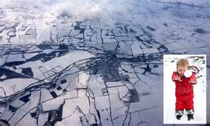 Aerial Pictures Show Blanket Of Snow Covering The Uk Daily Mail Online