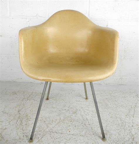 Eames plastic chair,glass chair,ims molded fiberglass table. Mid-Century Modern Fiberglass Shell Chair by Eames for ...