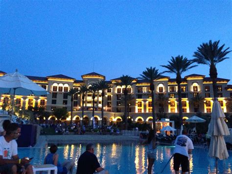 Located near friendly center, gvp offers a convenient location to some of the finest swimming and tennis programming in the city. Green valley resort pool ,Henderson Nevada.near Las Vegas ...