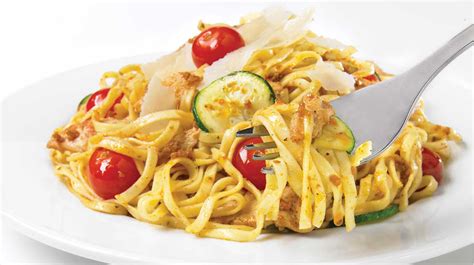 Redécouvrez les mayos et trempettes fraîches & toutes simples! Linguines au poulet et au pesto rosso | Recettes IGA