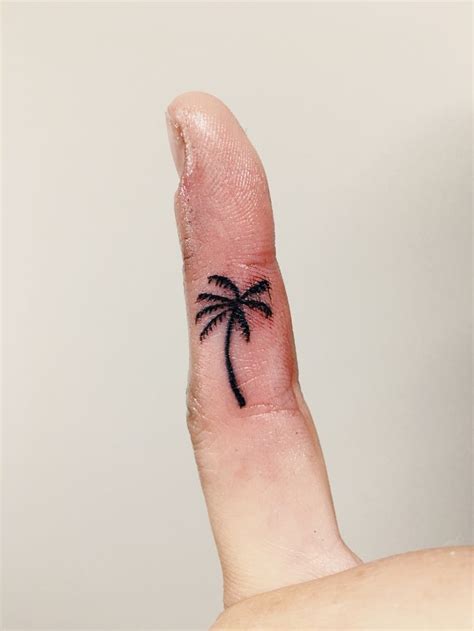 Palm Tree Finger Tattoo Finger Tattoos Cute Little Tattoos Piercing