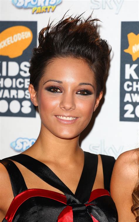 frankie bridge shows off yet another new hair transformation