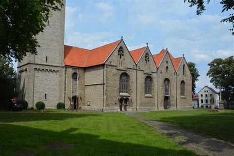 Kath. Pfarrkirche St. Michael in Brakel