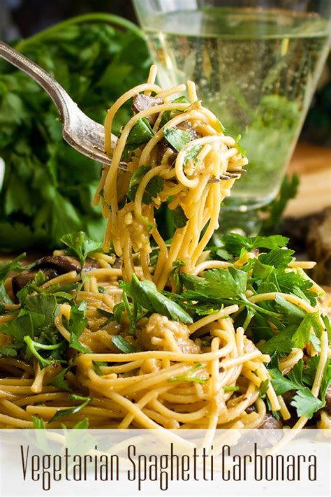 Spaghetti with mushrooms, garlic and oil. Vegetarian Spaghetti Carbonara {with vegan options} - A ...