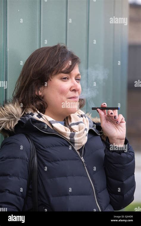 Woman Smoking Outside Office Hi Res Stock Photography And Images Alamy