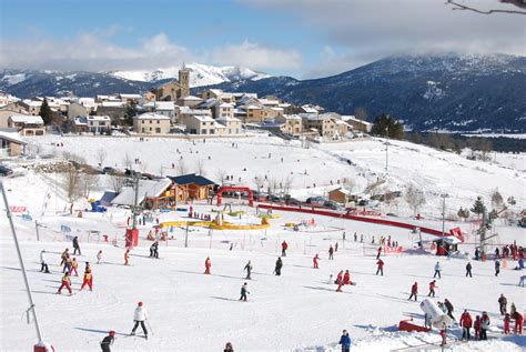 Toute l'infos, les promos et la météo pour profiter de la montagne en france. Les Angles Ski Lift Passes: Ski Lift Pass Prices & Deals