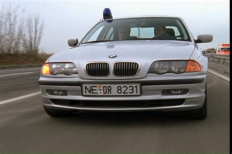 Hallo an alle fans von cobra 11, ich habe am donnerstag einen älteren teil von cobra 11 gesehen, der hieß die auferstehung, in wie steigt tom beck wirklich aus alarm für cobra 11 aus? BMW 3er E46 - Alarm für Cobra 11 Wiki