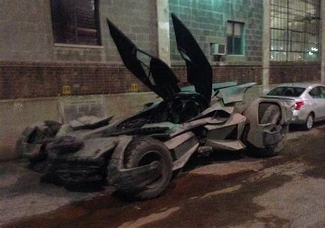 Pop Minute Zack Snyder Reveals Official Photo Of Batmobile From