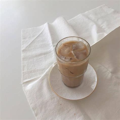 'the job of the artist is always to deepen the mystery' francis bacon. ˗ˏˋ💌ˎˊ˗ @𝑐𝑜𝑐𝑜𝑛𝑢𝑡𝑐𝑎𝑝𝑝𝑢𝑐𝑐𝑖𝑛𝑜 | Aesthetic coffee, Cream ...