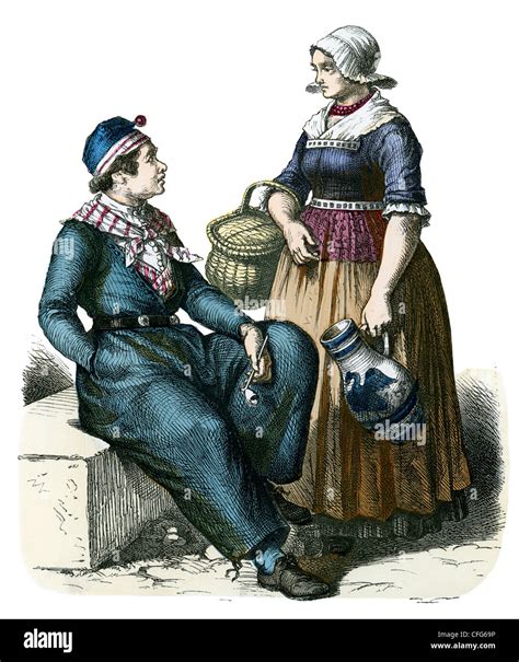 Un Couple Dans Le Costume Traditionnel De Pêcheurs Hollandais Du 19e Siècle Photo Stock Alamy