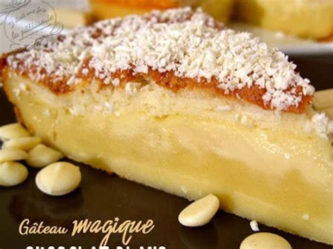 80 g de farine, 125 g de sucre, 1 sachet de levure, 1 tablette de chocolat à cuire nestlé dessert, 4 oeufs. Gâteau magique au chocolat blanc facile : découvrez les ...