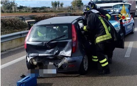 Morta 23enne, grave il fidanzato. INCIDENTE STRADALE NEI PRESSI DI SPECCHIOLLA. CI SONO ...