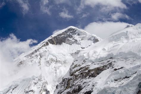 Tragedy At 29000 Feet The 10 Worst Disasters On Everest