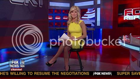 Tv Anchor Babes A Hot Yellow Leggy Ainsley Earhardt On The Fox Report