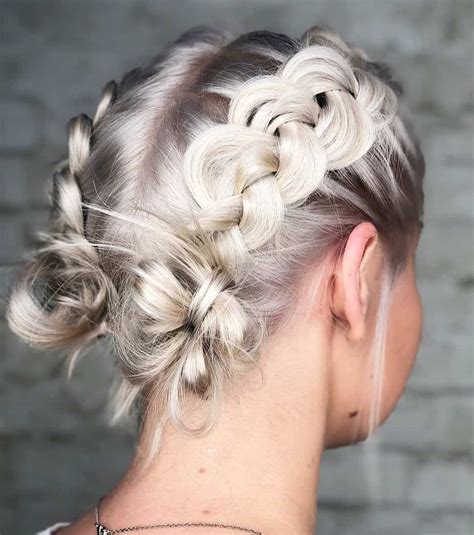 However, those times have changed, and now people go for more natural and effortless hairstyles that seem more organic and yet equally lovely. Best 19 Trends In Women's Short Hairstyles 2021 - Elegant ...