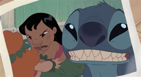 Lilo And Stitch Stitch Taking A Selfie While Lilo Is Fighting Mertle Cute Disney Wallpaper