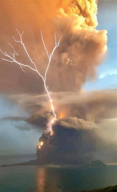Located about 100 km from manila, it takes approximately 2 hours drive by car. Taal Volcano Eruption in Tagaytay City on 20200112 - TAYO.ph - Life Portal of the Philippines PH