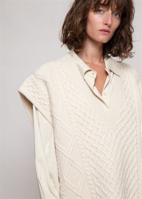 Oversized Cable Knit Vest In Winter White The Frankie Shop