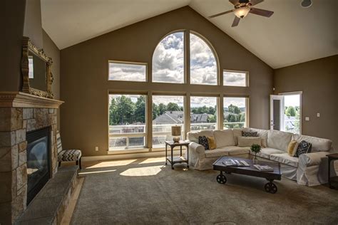 Walkout basement house plans also come in a variety of shapes, sizes and styles. 6 Spectacular Daylight Basements - House Plans