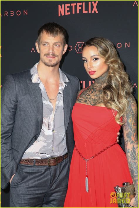 Joel Kinnaman Wife Cleo Wattenstrom Couple Up At Altered Carbon
