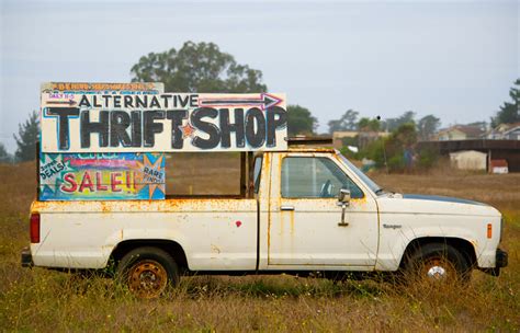 How to Advertise a Yard Sale: 7 Successful Methods