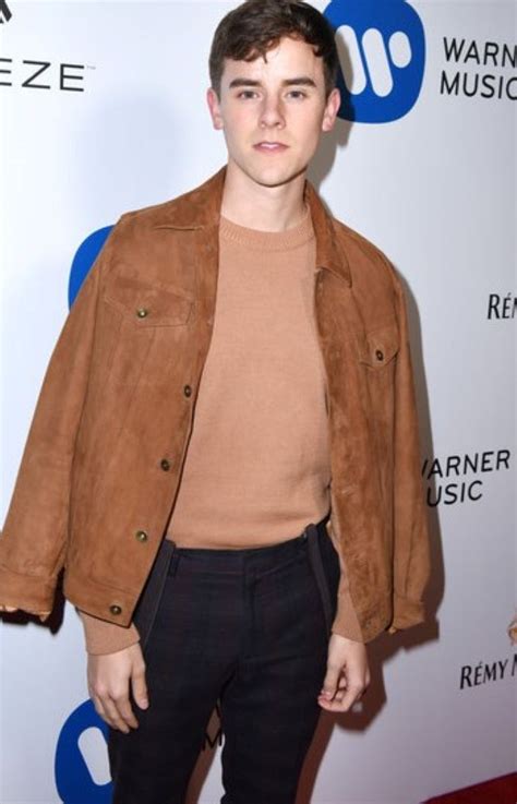 Paris, lyon, marsilia, nisa, cannes.franța e o țară deosebită. Connor Franta -【Biography】Age, Net Worth, Height, Single ...