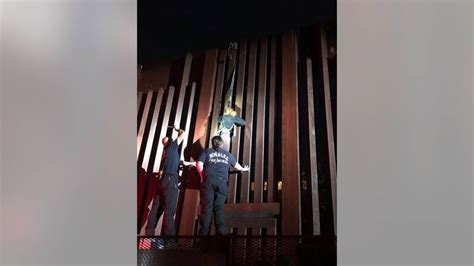 Smugglers Abandon Mexican Woman Found Dangling From Border Fence Fox News