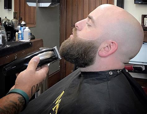 Barbershop Beard Trim Beard Trimming Beard Bald With Beard