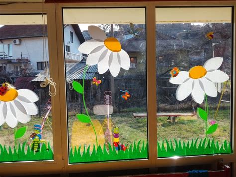 Spring decorations for windows | Basteln frühling fenster, Basteln