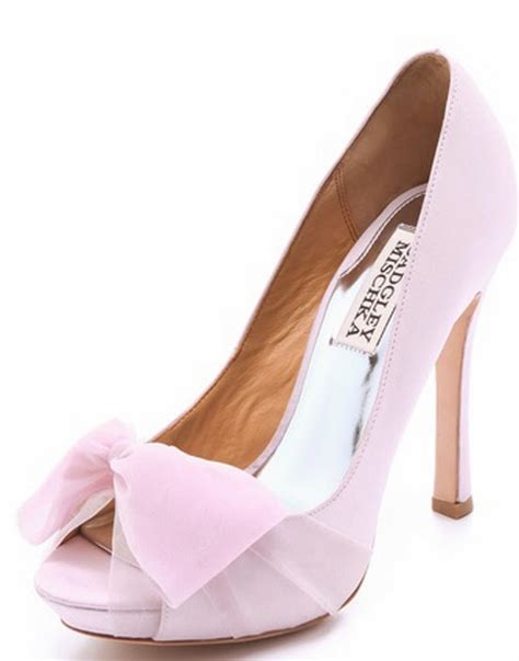 Elegant Bridal Style Sexy Pink Wedding Shoes Wallpaper