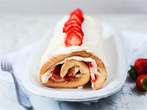 Strawberry Swiss Roll Recipe Kitchen Stories