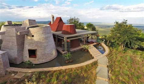 New Kenyan Safari Lodge Celebrates Maasai Vernacular With Conical Brick