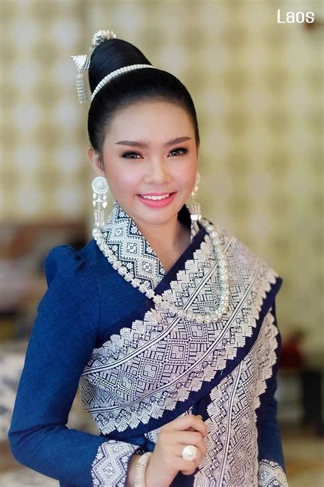 Laos 🇱🇦 ລາວ Lao Traditional Dress In 2021 Traditional Dresses