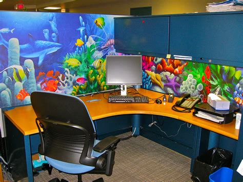 10 decor ideas to give your basic cubicle actual personality. Best 52+ Cubicle Background on HipWallpaper | Cubicle ...