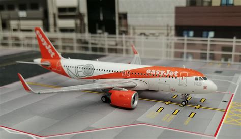 JC WINGS EASYJET AIRBUS A320 NEO G UZHA NEO LIVERY 1 400 Wings400