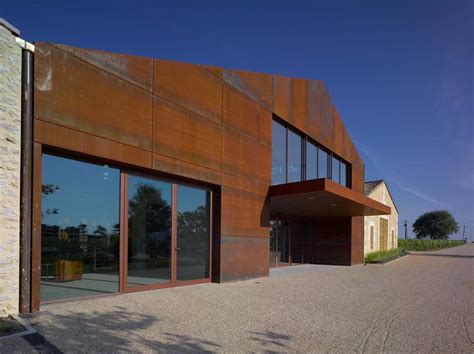 Chateau barde haut, les vignobles garcin et les époux lévêque. Gallery of Chateau Barde-Haut Winery / Nadau Lavergne ...