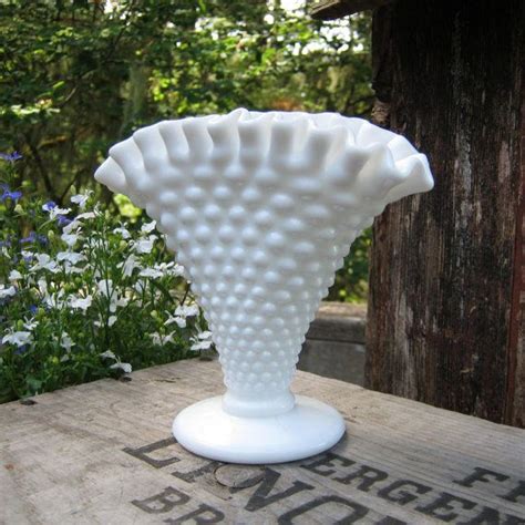 5 5 8 Fenton White Milk Glass Hobnail Fan Vase By Oakhillvintage 27